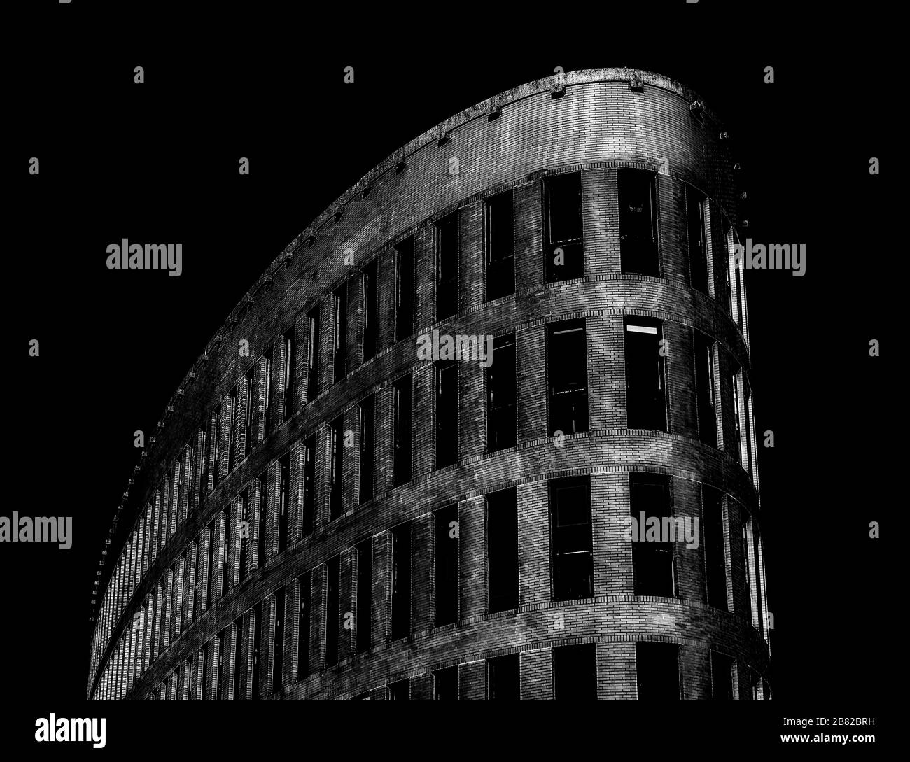 Ixelles, région de Bruxelles-capitale / Belgique - 02 06 2020: Bâtiment M, le principal bâtiment administratif abritant les bureaux des professeurs à l'Université VUB Banque D'Images