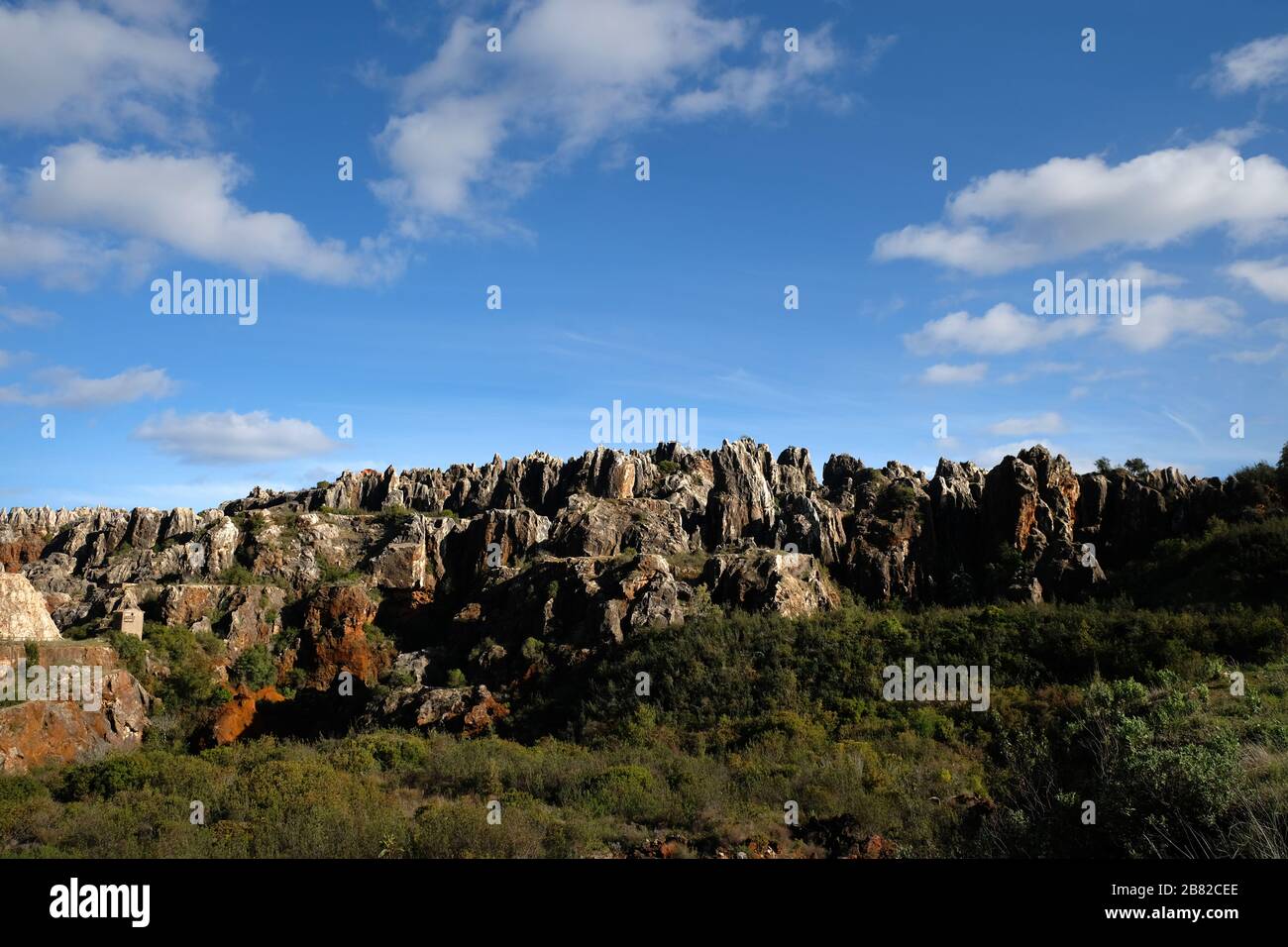 Cerro del Hierro dans le parc naturel de la Sierra Norte de Sevilla, Andalousie, Espagne. Au nord du parc national de Séville Banque D'Images