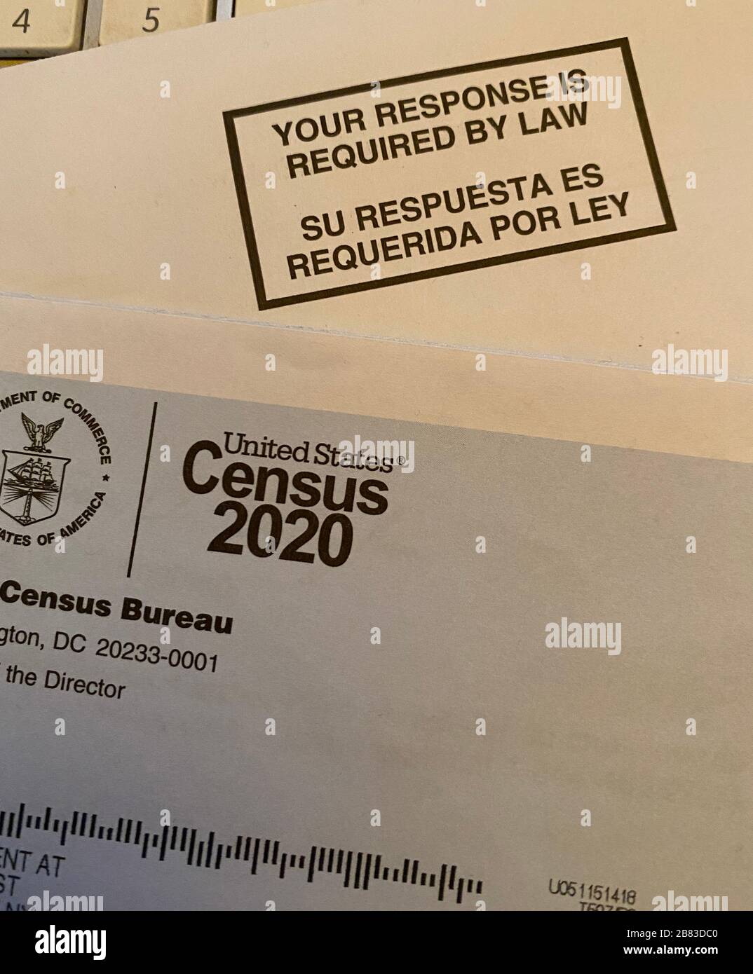 La lettre du recensement AMÉRICAIN a été envoyée à toutes les adresses américaines pour compléter le recensement de 2020 en ligne ou sur papier qui a lieu tous les 10 ans aux États-Unis. Banque D'Images