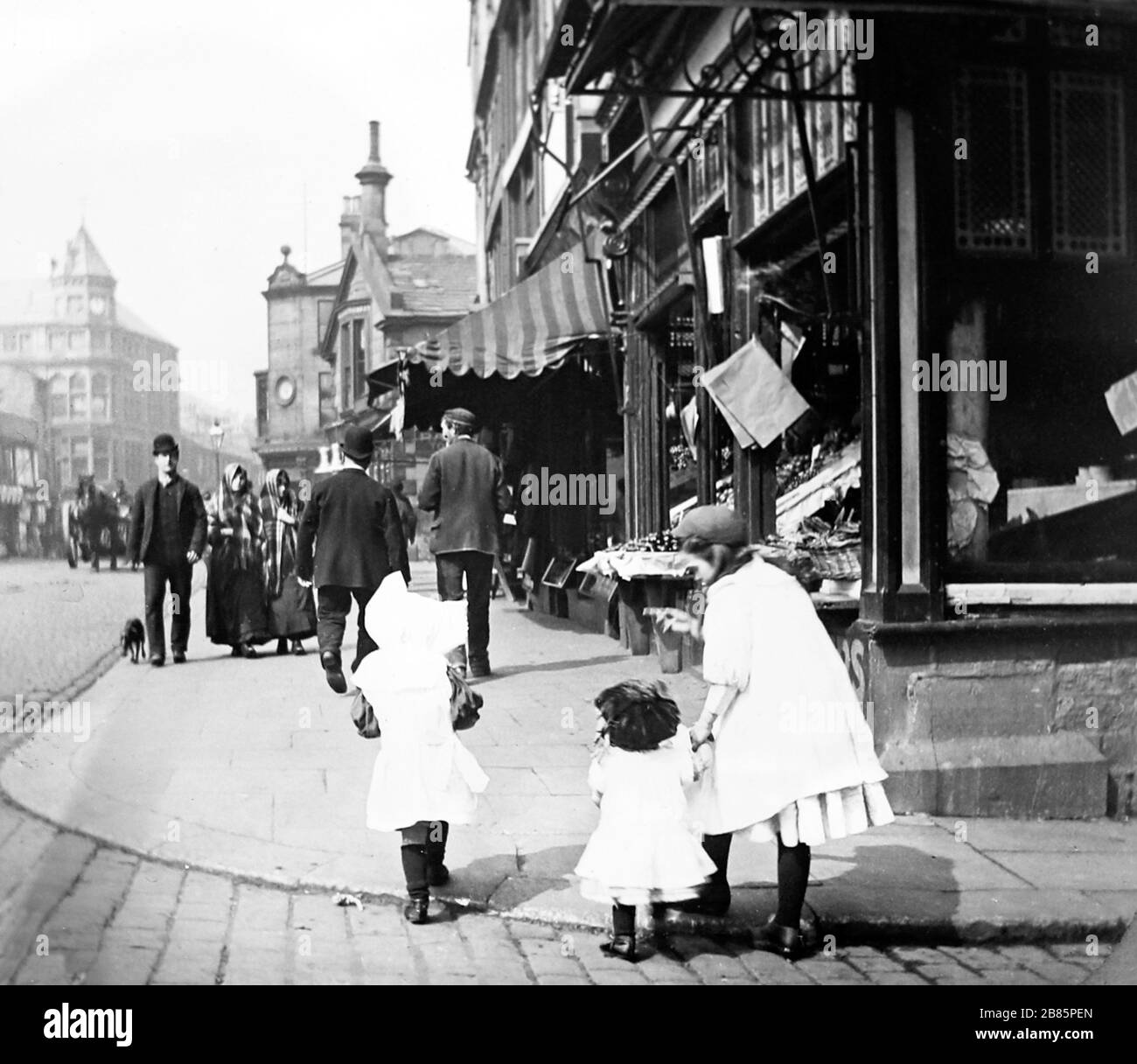 Rue St. James, Burnley, début des années 1900 Banque D'Images