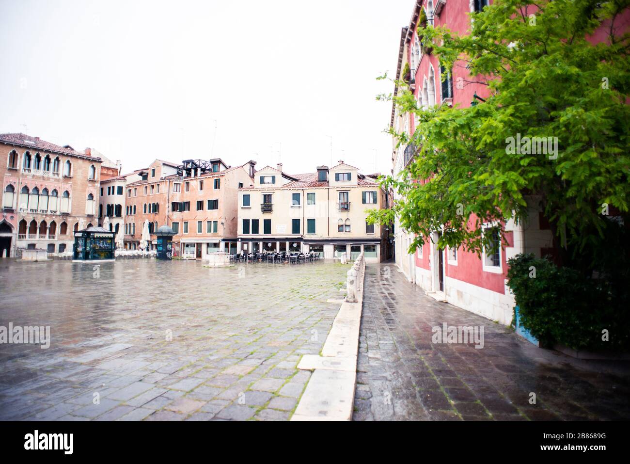 Venise. Italie - 13 mai 2019: Venise, Italie. Place Campo Sant Anzolo. Banque D'Images