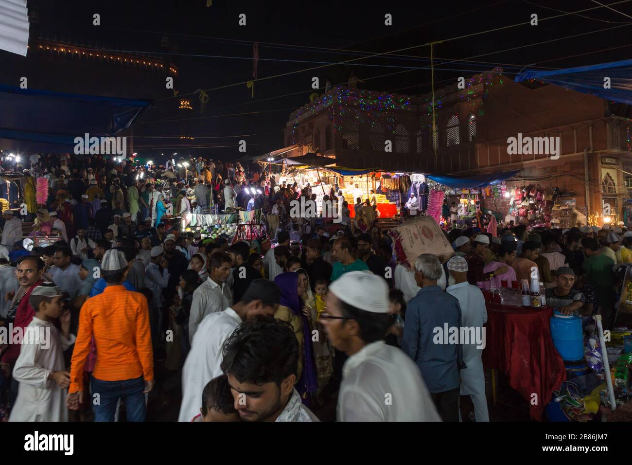 New Delhi, Inde - 31 mai 2019 : les gens au festival du Ramadan à Jama Masjid dans le Vieux Delhi, Inde Banque D'Images