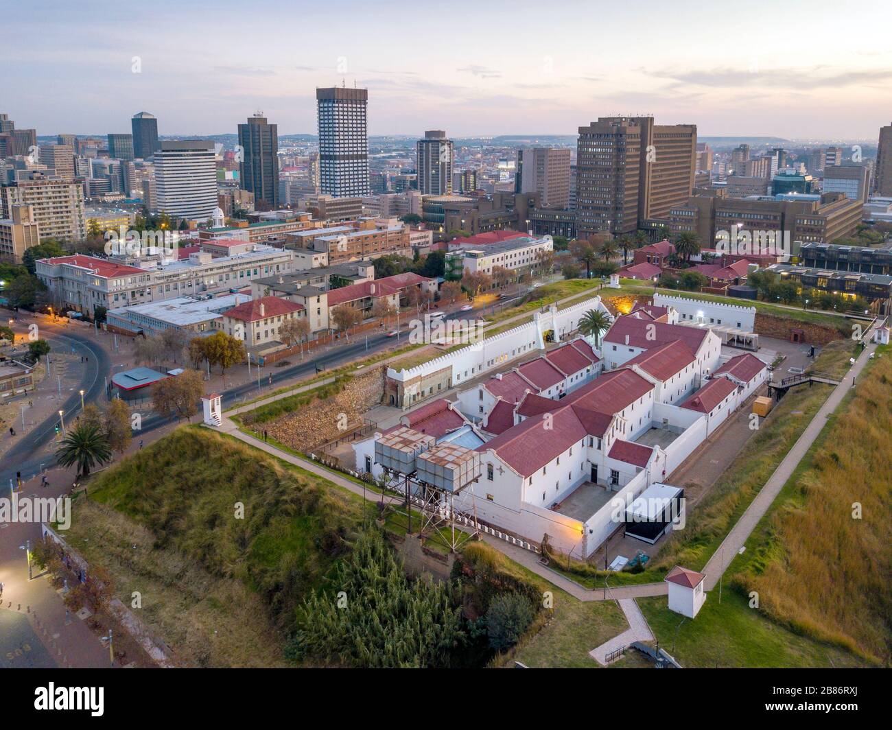 Vue aérienne de Constitution Hill dans le centre-ville de Johannesburg, en Afrique du Sud Banque D'Images