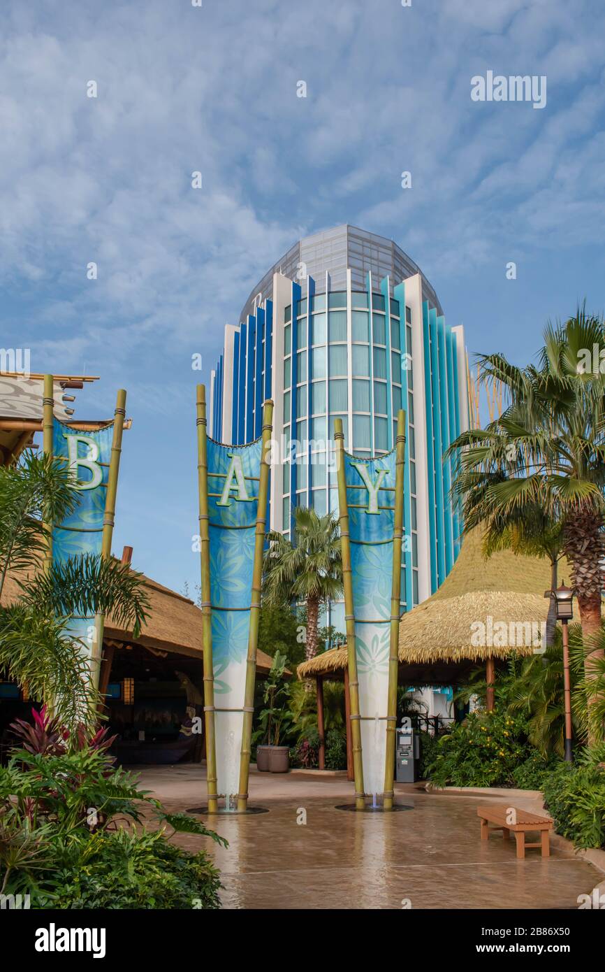 Orlando, Floride. 10 mars 2020. Vue partielle sur Cabana Bay Hotel depuis Volcano Bay dans la région de Universal Studios Banque D'Images