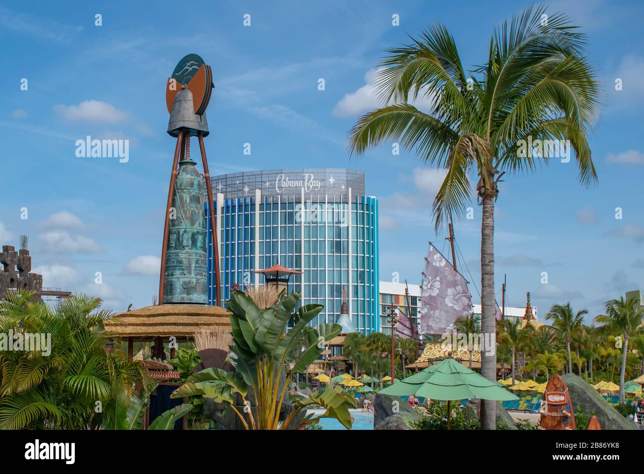 Orlando, Floride. 10 mars 2020. Vue partielle sur Cabana Bay Hotel depuis le parc Volcano Bay dans le quartier de Universal Studios Banque D'Images