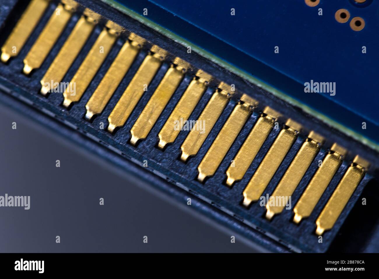 Vue rapprochée macro de la carte électronique, de la pièce et du — free download