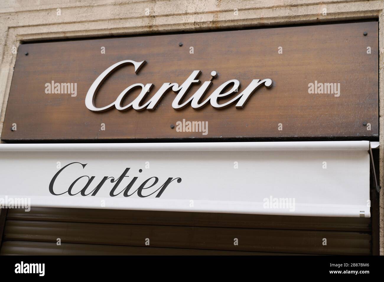 Cartier Jewelry Store Window Banque d'image et photos - Alamy
