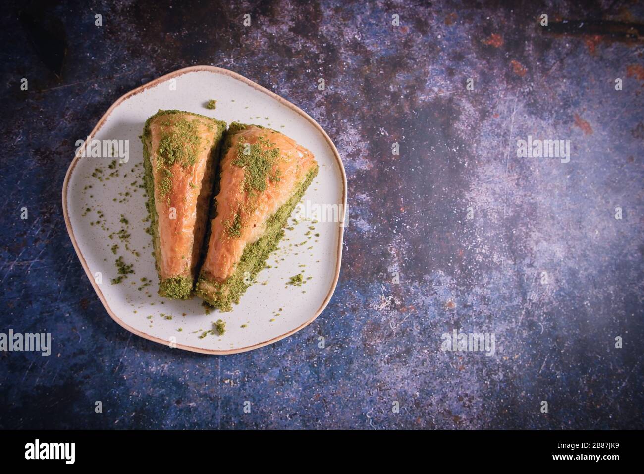 Pistache turque Baklava Havuc Dilimi. Dessert turc traditionnel. Noyer, pistache turc style Antep Baklava. Baklava de la cuisine turque. Banque D'Images