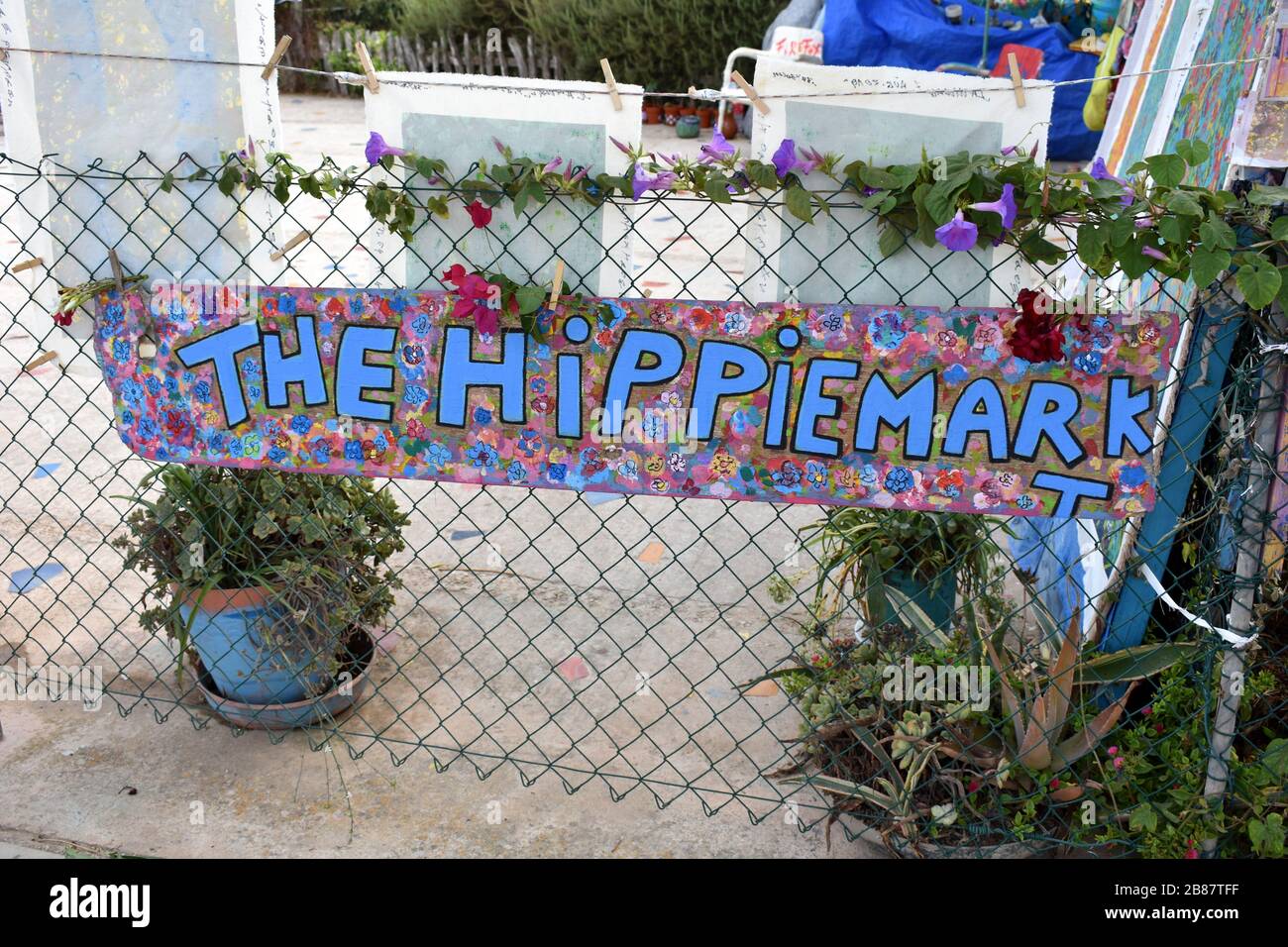 Panneau pour le marché Hippie, El Pilar de la Mola, Formentera, Espagne Banque D'Images