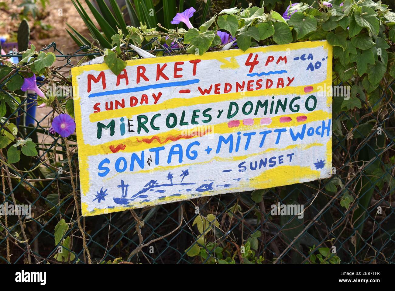 Panneau pour le marché Hippie, El Pilar de la Mola, Formentera, Espagne Banque D'Images