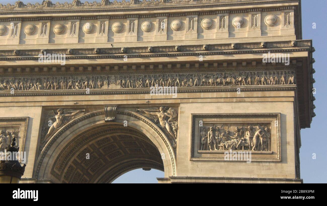 中文繁體 巴黎凱旋門 Arc De Triomphe 的頂部特寫 07年12月日旅遊巴黎時自行拍攝 Decembre 07 Travail Jonathan Leung Photo Stock Alamy