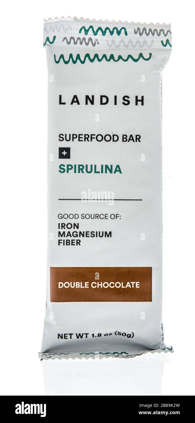 Winneconne, WI - 7 mars 2020: Un paquet de Landish superfood bar sur un fond isolé. Banque D'Images