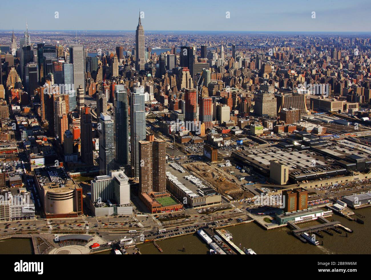 , quartier Midtown de Manhattan à New York avec l'Empire State Building, la Bank of America Tower et le Chrysler Building, 12.04.2009, vue aérienne, États-Unis, New York City Banque D'Images , quartier Midtown de Manhattan à New York avec l'Empire State Building, la Bank of America Tower et le Chrysler Building, 12.04.2009, vue aérienne, États-Unis, New York City Banque D'Images