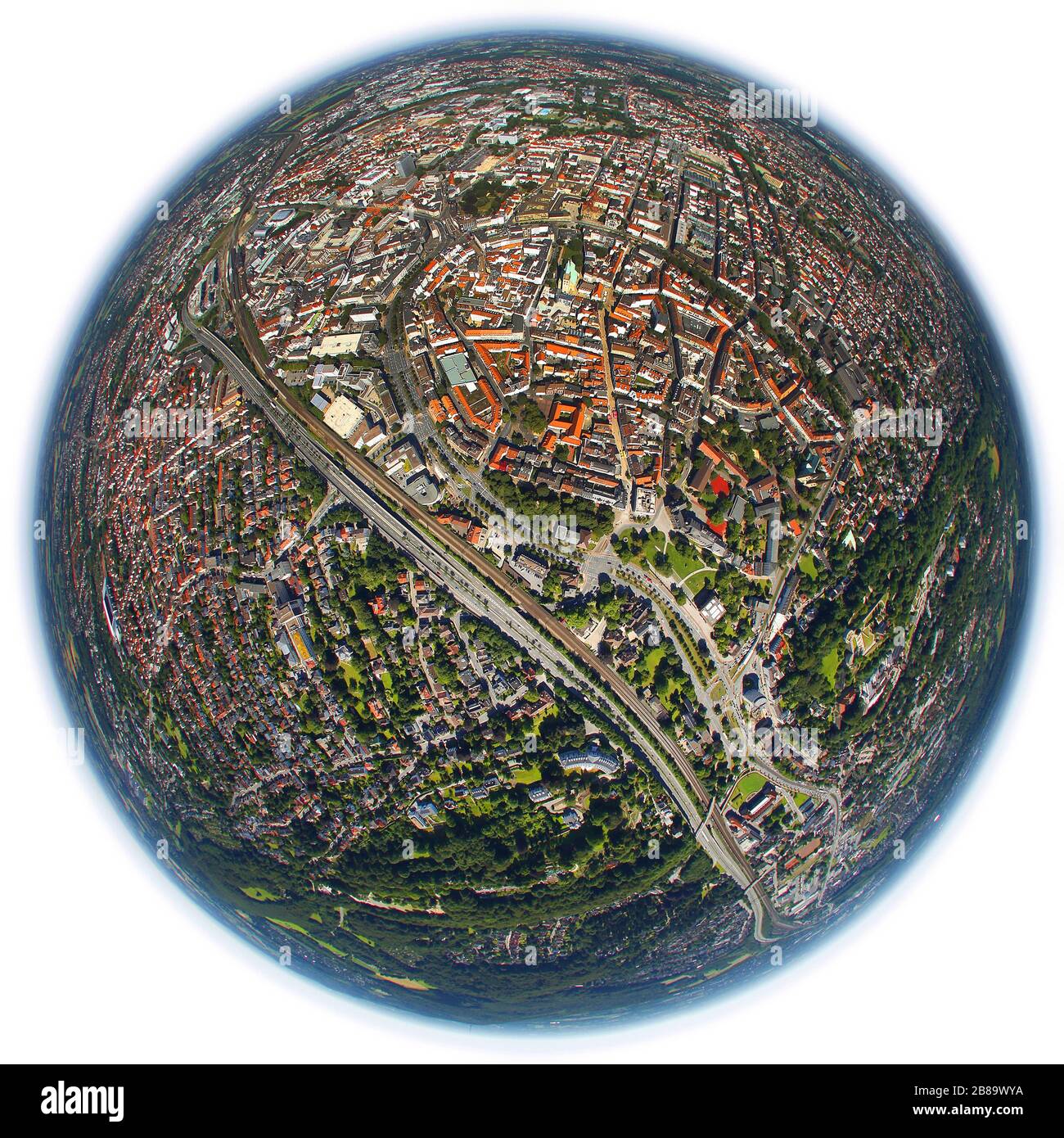 , centre ville de Bielefeld avec la rue Ostwestfalamm, 27.06.2011, vue aérienne, Allemagne, Rhénanie-du-Nord-Westphalie, Bielefeld Banque D'Images