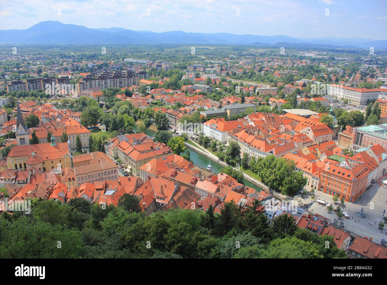 Le centre de Ljubljana et la rivière Ljubljana - vue depuis le château, le centre de Ljubljana et la région de Vic, la Slovénie et la Slovénie Banque D'Images