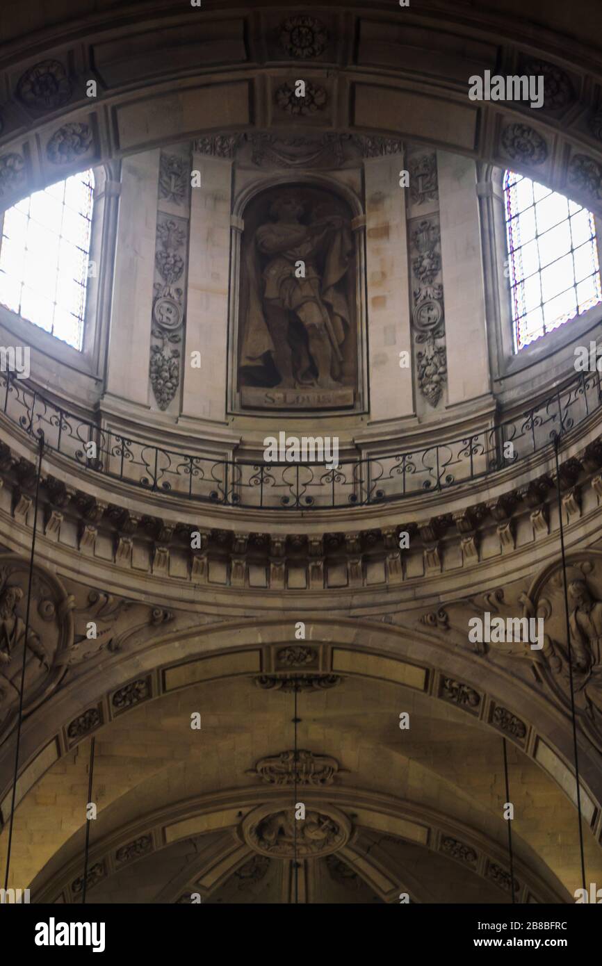 Statue de l'église Saint-Paul à Paris Banque D'Images