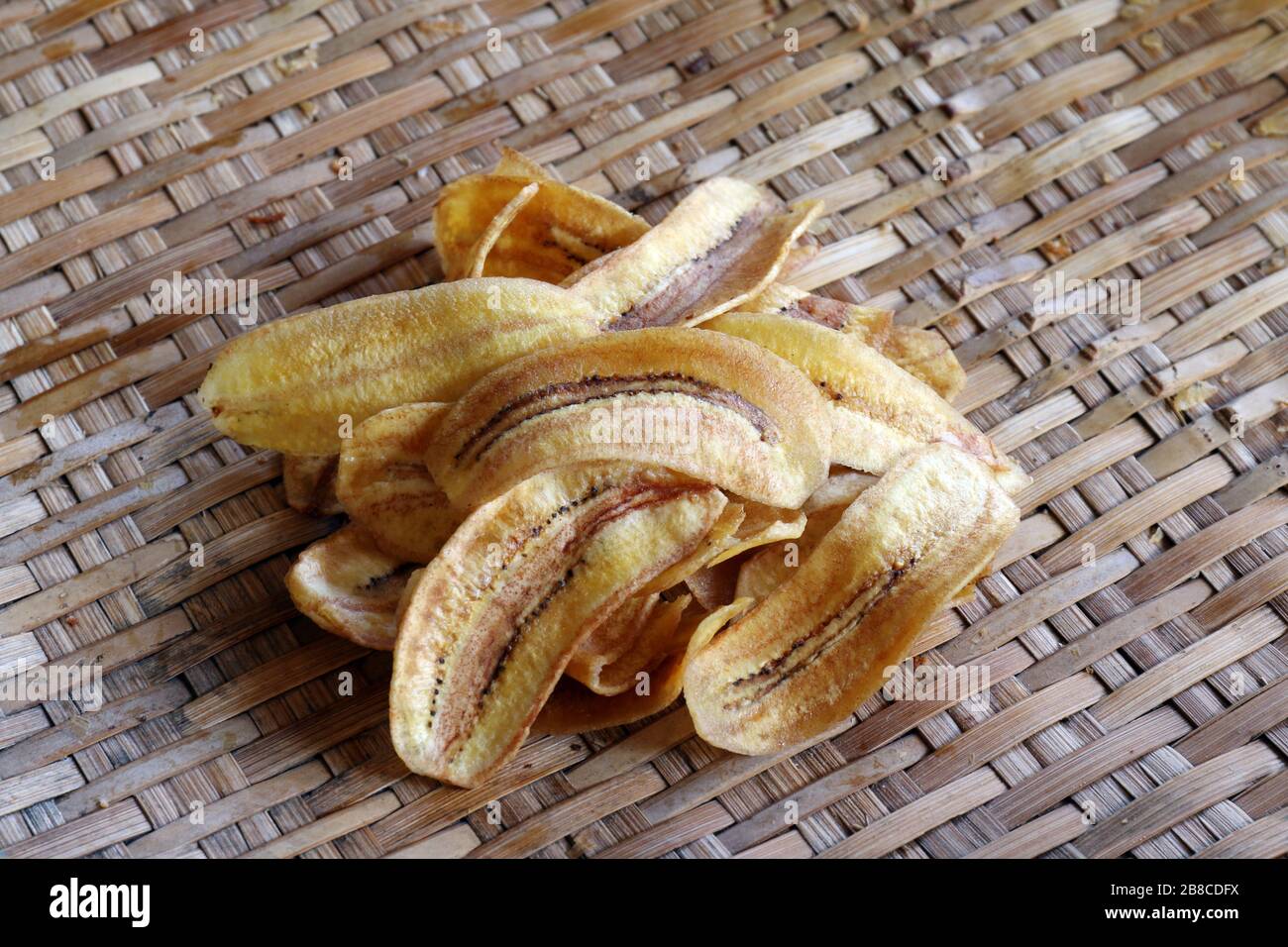 Pile de morceaux de Banana frits, Banana frits tranche mince, Banana morceaux de beaucoup frits Banque D'Images