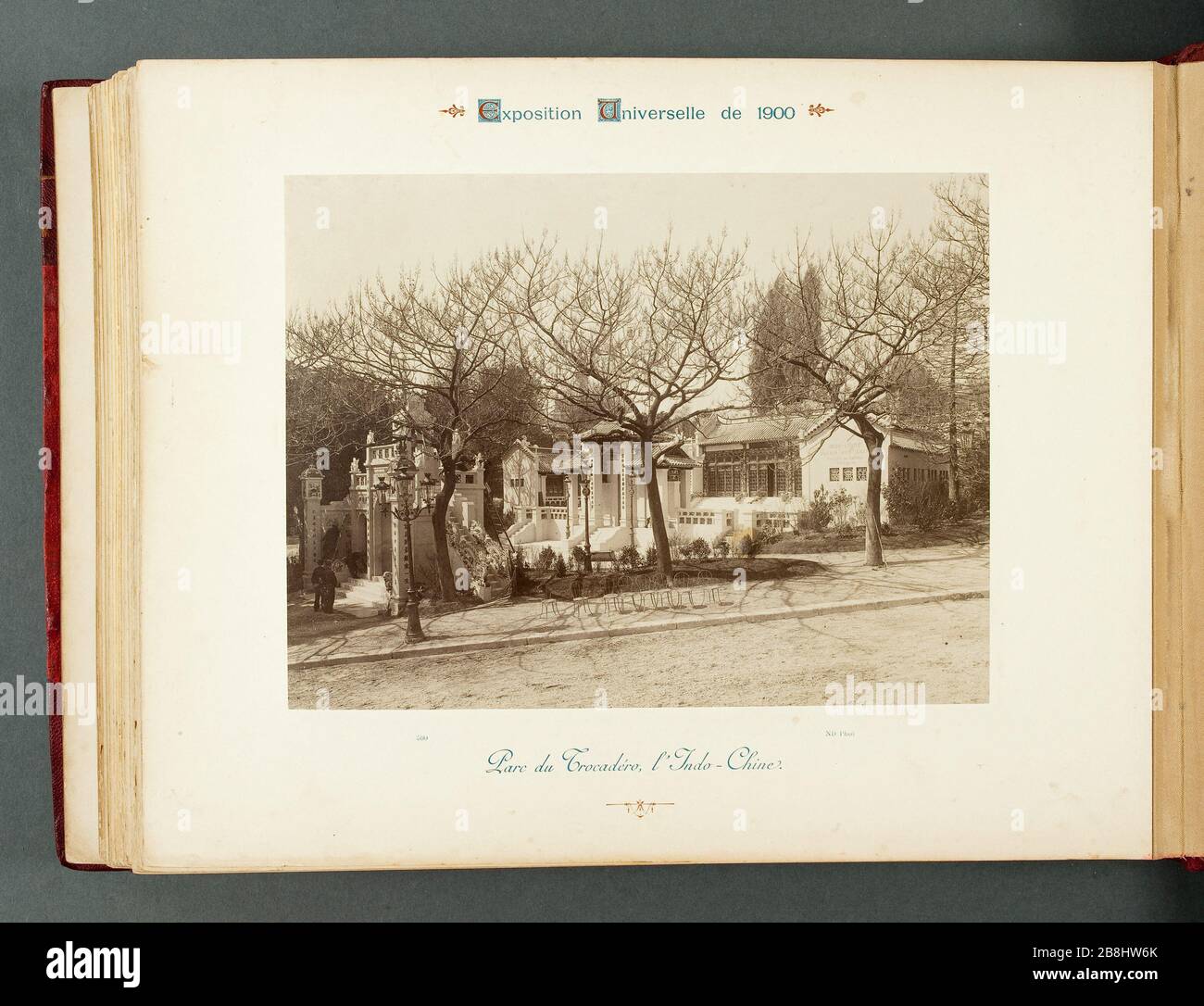 WORLD EXPO PARIS 1900 - PARC TROCADÉRO, EXPOSITION INDO-CHINA universelle Paris 1900. Parc du Trocadéro, l'Indo-Chine. Photographie de Neurdein Frères. Musée des Beaux-Arts de la Ville de Paris, petit Palais. Banque D'Images