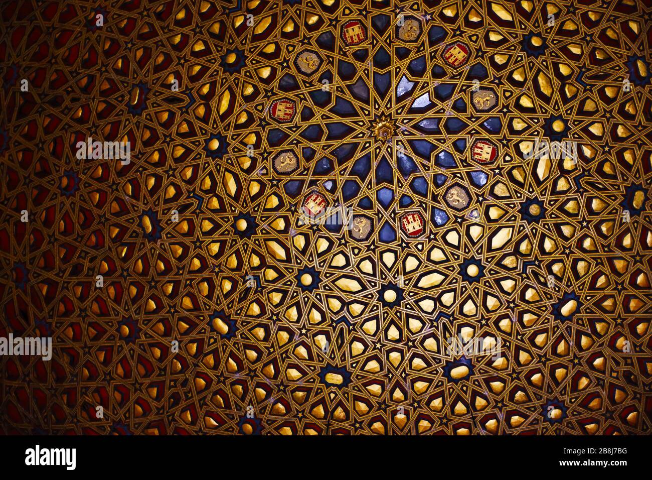 Plafond de la salle des ambassadeurs à Alcázar de Séville Banque D'Images