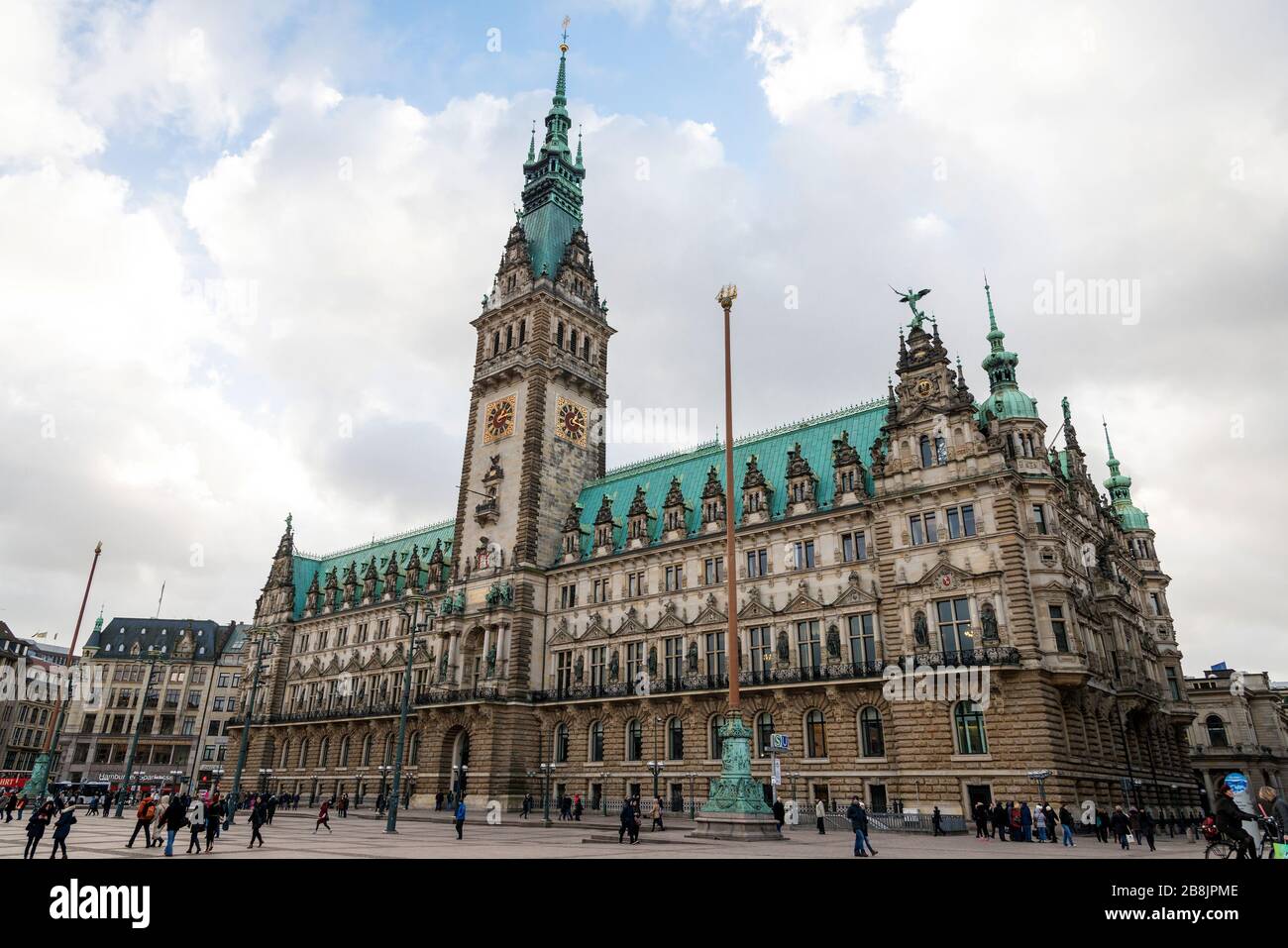 Hambourg, Allemagne Hôtel de ville sur la place Rathous. Banque D'Images