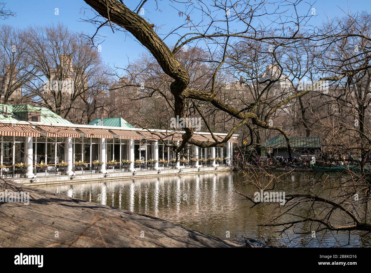 Le restaurant Boathouse dans Central Park, New York. Banque D'Images