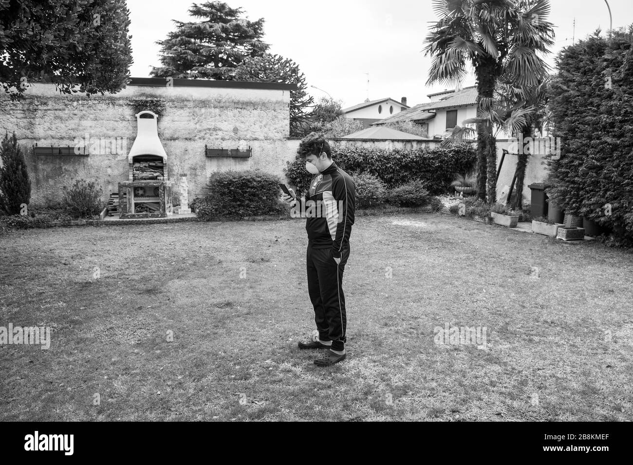 Italie, Casorezzo, appel vidéo à la famille pendant la pandémie de Coronavirus Banque D'Images