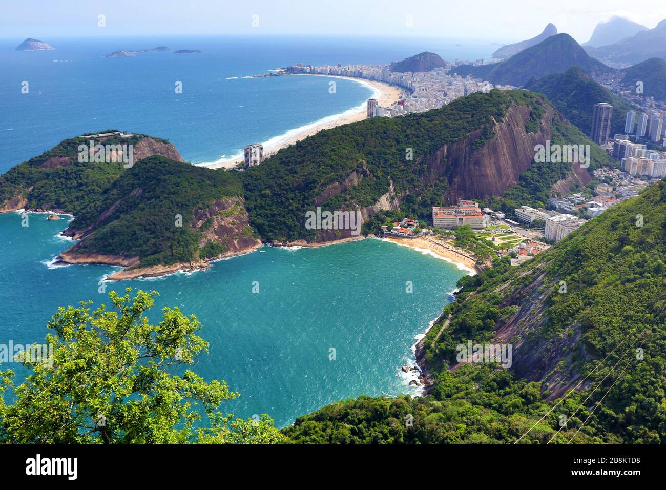 Vue aérienne de Copacabana et Corcovado - Rio de Janeiro Brésil Banque D'Images