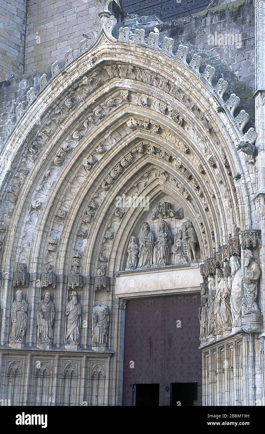 PORTADA DE LA IGLESIA DE SANTA MARIA CONSTRUIDA EN MARMOL BLANCO - SIGLO XV - GOTICO CATALAN. Auteur: ANTIGONI ANTONIO. Lieu: MARIENKIRCHE. ESPAGNE. Banque D'Images