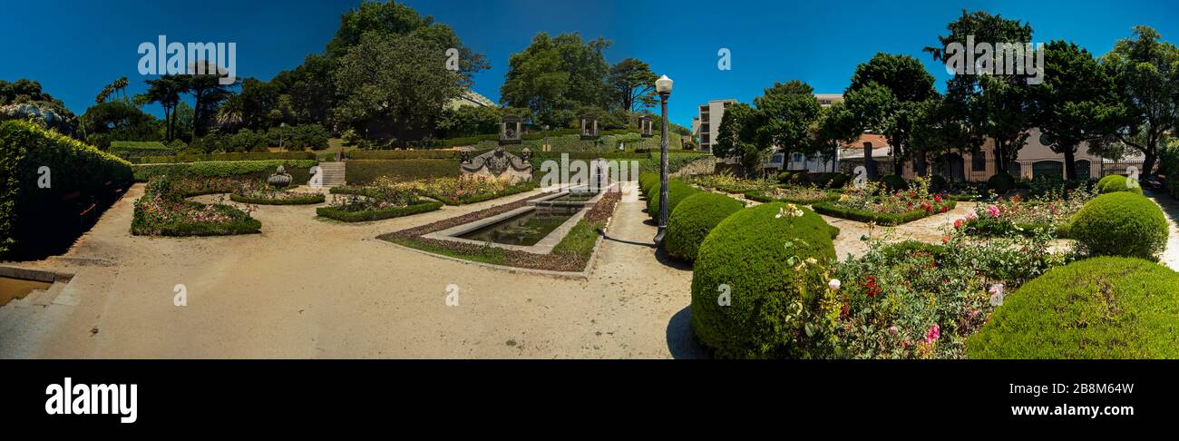 Le Crystal Palace avec ses beaux jardins est un agréable espace vert situé dans la ville de Porto, au Portugal. Banque D'Images