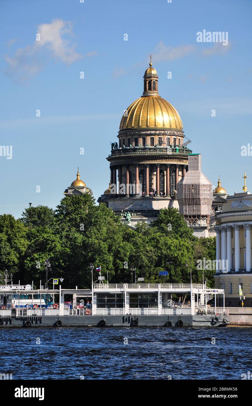 Cathédrale Saint Isaac au-dessus de la Neva, Saint-Pétersbourg, Russie Banque D'Images