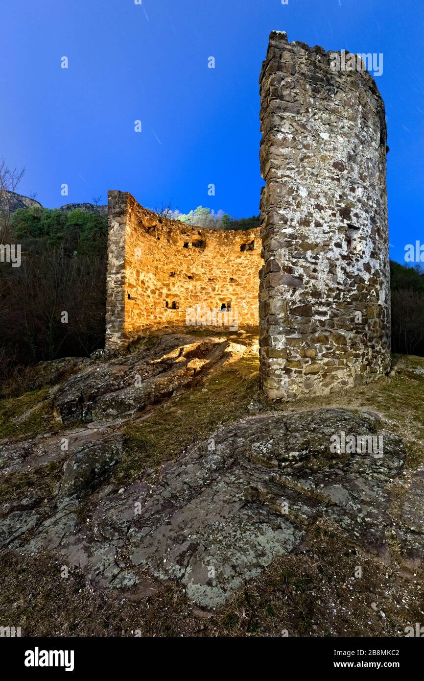 Tour médiévale au château d'Appiano. Appiano, province de Bolzano, Trentin-Haut-Adige, Italie, Europe. Banque D'Images