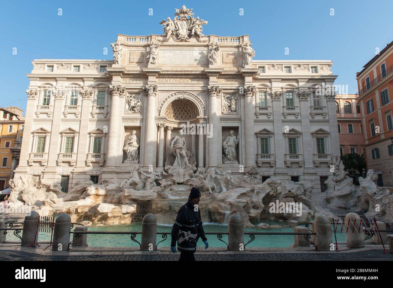 Roma, 21/03/2020: Capitale italienne depuis le virus Corona. Fontana di Trevi. © Andrea Sabbadini Banque D'Images