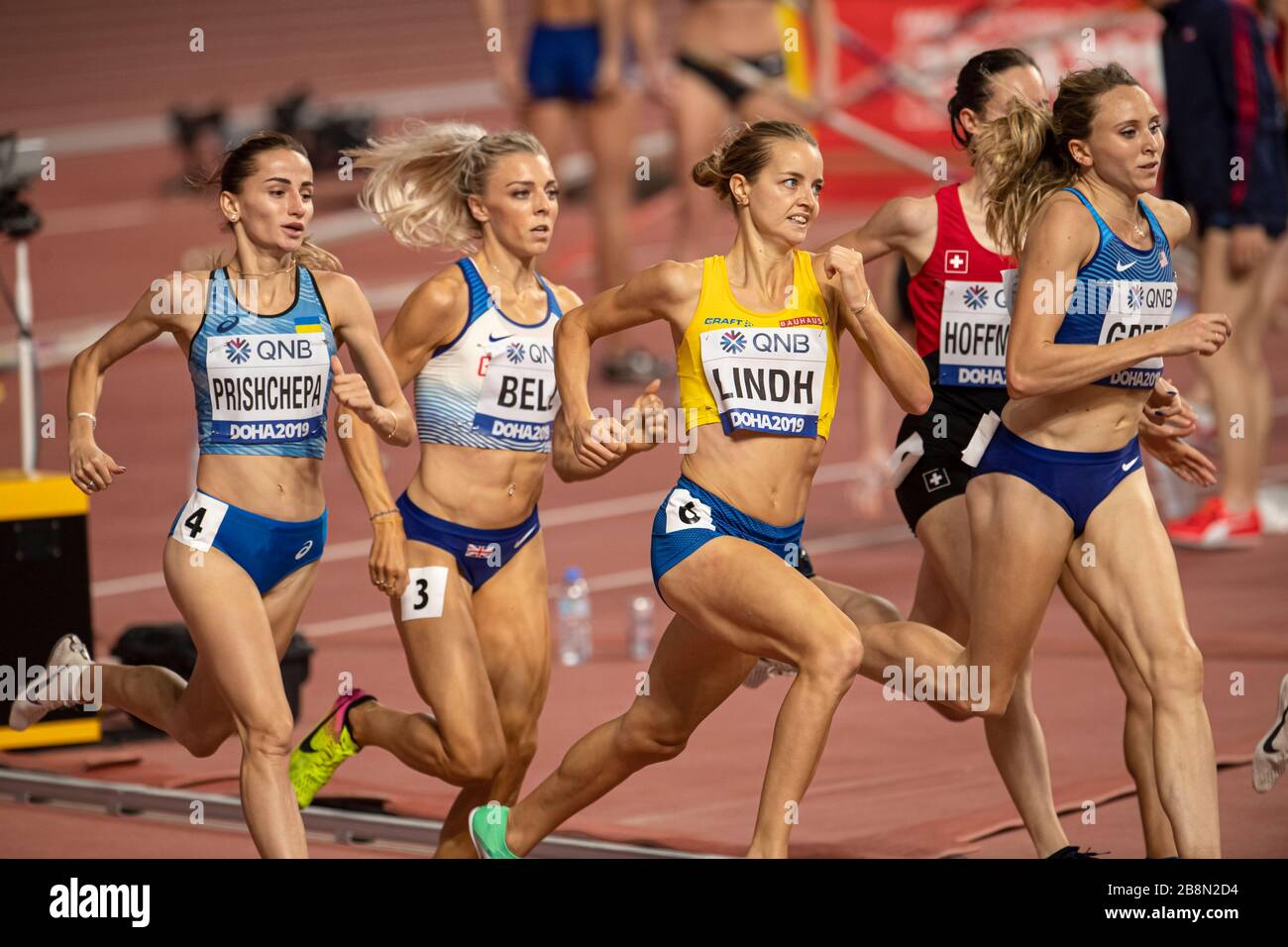 DOHA - QATAR - SEP 27: Alexandra Bell (GB & ni), Natalіya Prischchepa (UKR), Lovisa Lindh (SWE) et Hanna Green (USA) rivalisant avec les 800 m hea des femmes Banque D'Images