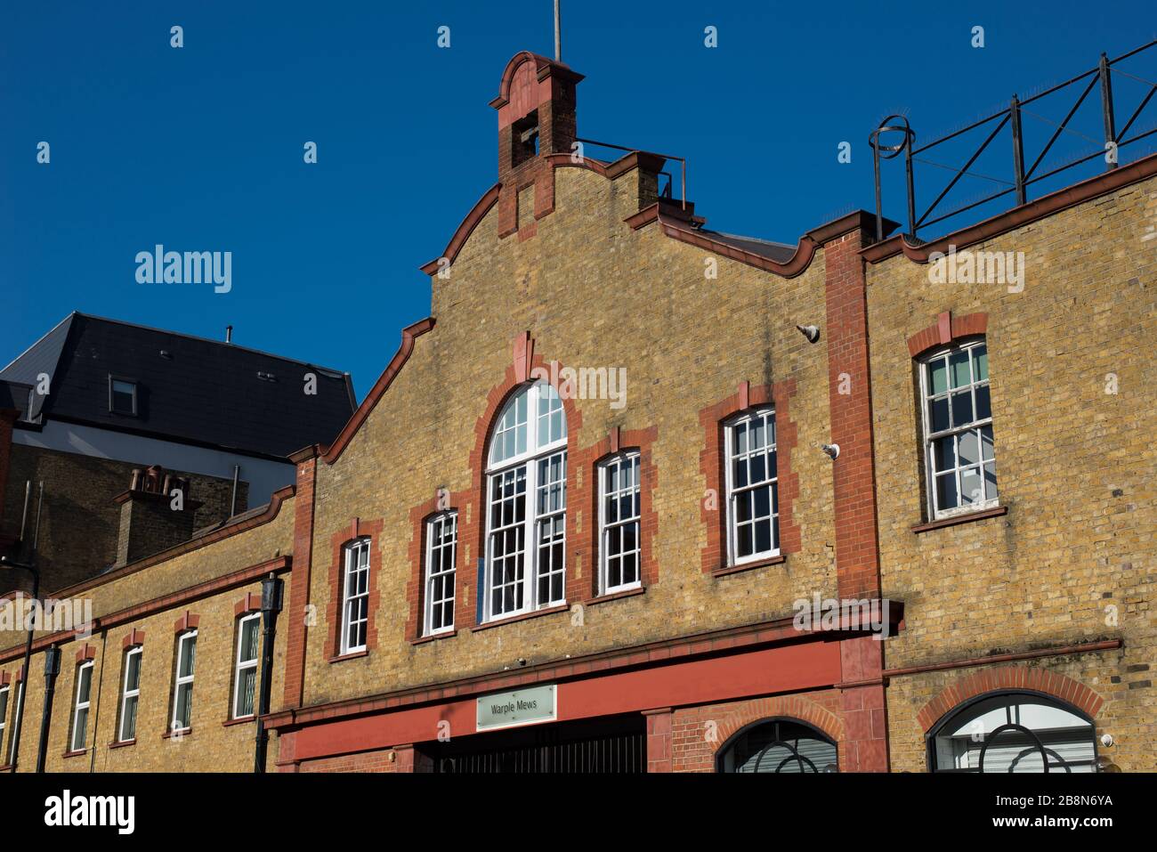 Warple Mews, Wimple Way, East Acton, Londres Banque D'Images