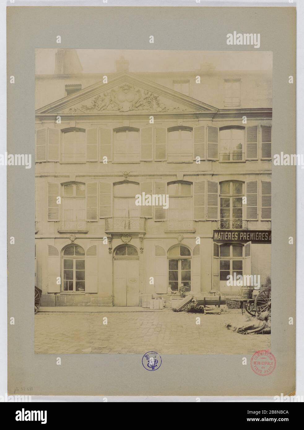 Bâtiment sur cour intérieure, 5 rue de Montmorency, Paris (troisième arr.) Immeuble sur cour Supérieure, 5 rue de Montmorency, Paris (IIIème arr.). 1899. Union photographique française. Paris, musée Carnavalet. Banque D'Images
