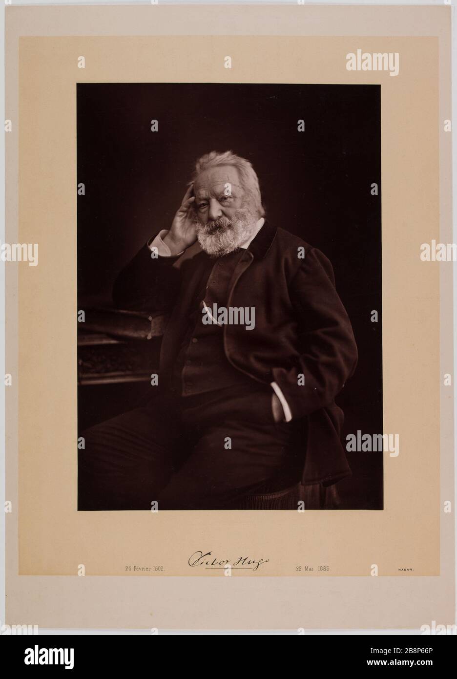 Victor Hugo, 26 février 1802 - 22 mai 1885 'Victor Hugo, 26 février 1802-22 mai 1885'. Photo de Nadar (Gaspard-Félix Tournachon dit ; 1820-1910). Rage au gélatino-bromure d’argent. 1878. Paris, Maison de Victor Hugo. Banque D'Images