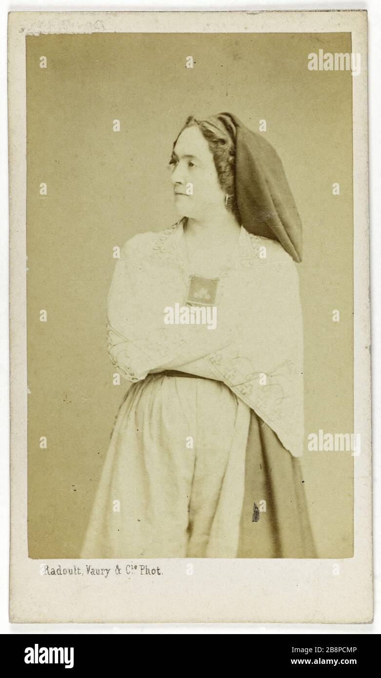 Portrait d'Armande Morel, actrice de théâtre. Portrait d'Armande Morel, actrice de théâtre. Carte de visite (recto). Rage sur papier alluminé. 1860-1890. Photo de Radoult, Veury & Cie. Paris, musée Carnavalet. Banque D'Images
