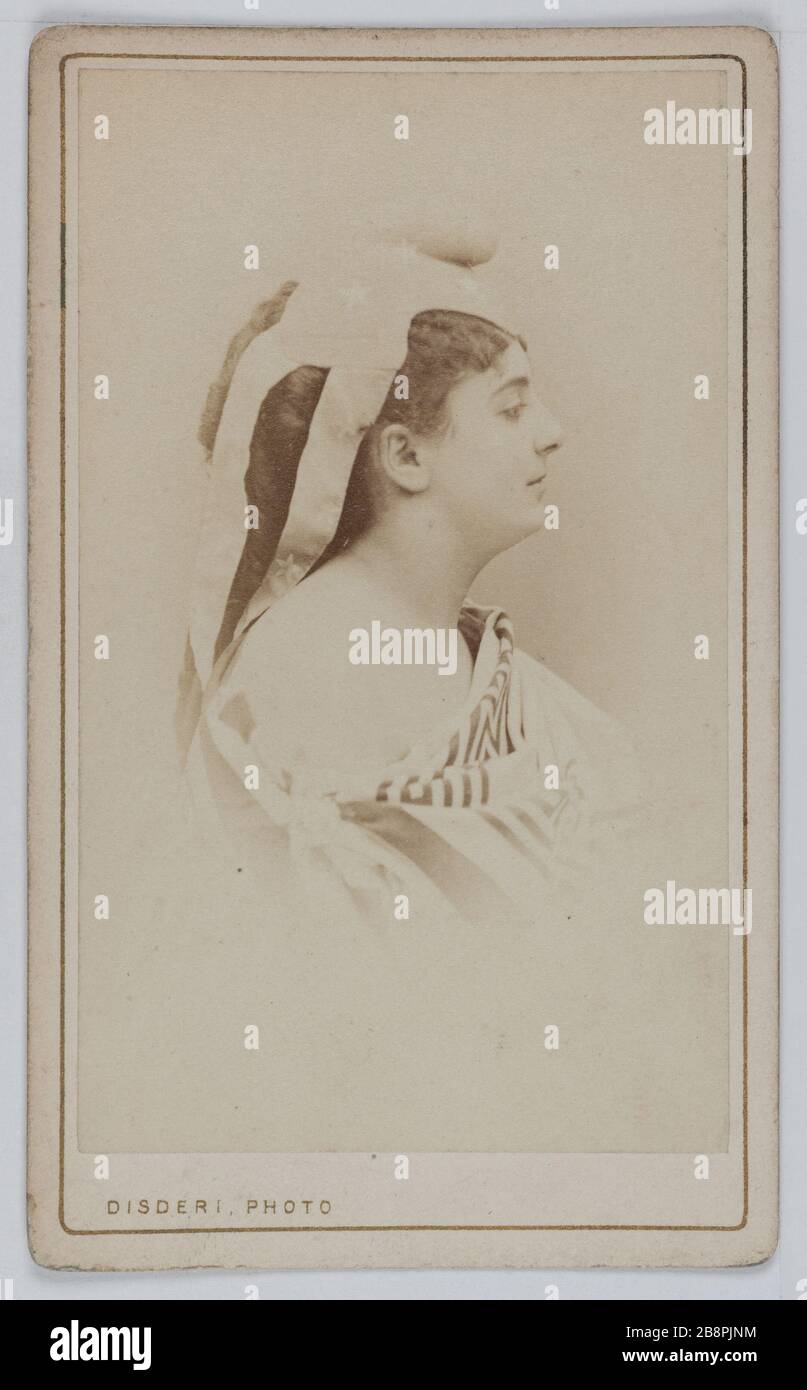 Portrait d'Augustine Alexandrine Toulet (1849-1931), appelée Alice Regnault, actrice Théâtre entre 1869 et 1880. Portrait d'Augustine-Alexandrine Toulet (1849-1931), dite Alice Regnault, actrice de théâtre entre 1869 et 1880. Carte de visite (recto). Photographie d'André Adolphe Eugène Disdéri (1819-1889). Rage sur papier alluminé, 1860-1890. Paris, musée Carnavalet. Banque D'Images