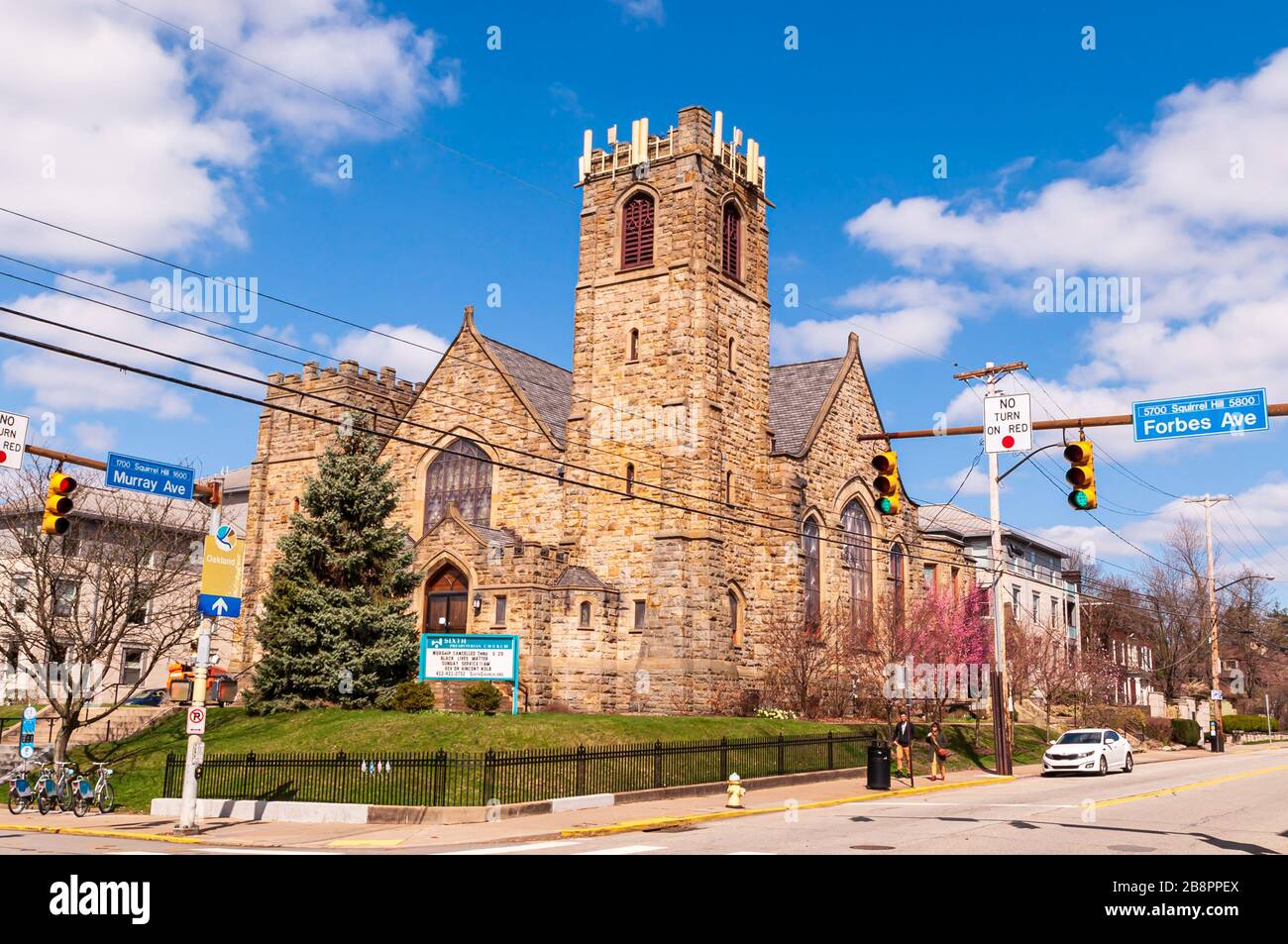 La sixième église presbytérienne de Pittsburgh, située à l'angle des avenues Forbes et Murray, a débuté en 1902, Pittsburgh, Pennsylvanie, États-Unis Banque D'Images