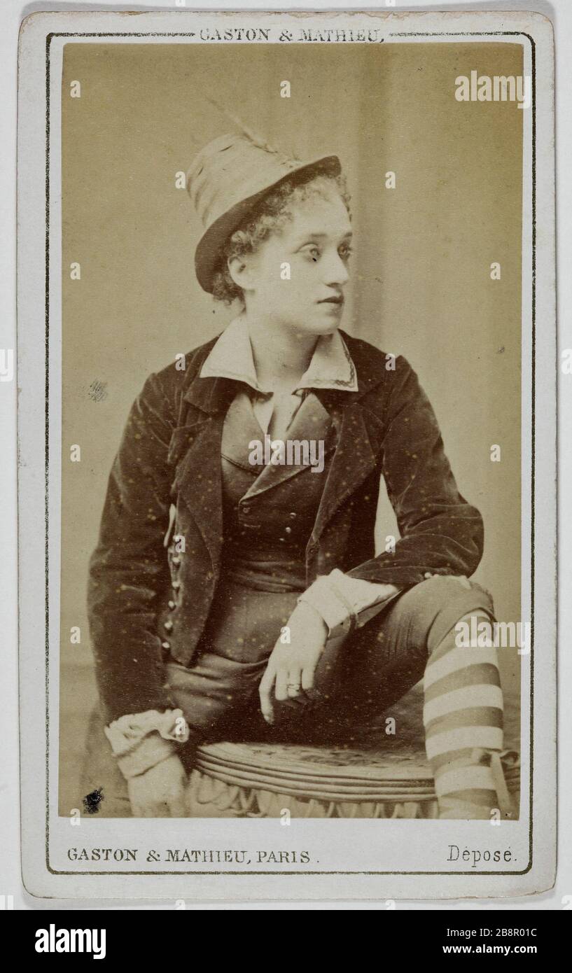 Portrait d'Amiati (Maria Theresa Victoria Adelaide Abbiate, appelée), (1851-1889), (chanteuse-hall) Portrait d'Amiati (Marie-Thérèse Victoria-Adalaïde Abbiate, dite) (1851-1889), chanteuse de café-concert. Carte de visite (recto). Photo de Gaston, Mathieu & Cie. Tirage sur papier alluminé. 1870-1890. Paris, musée Carnavalet. Banque D'Images