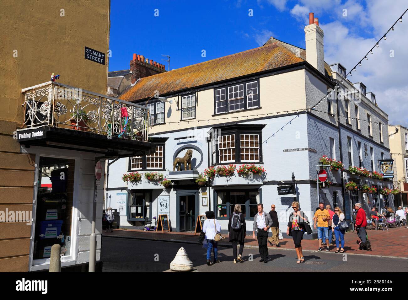Golden Lion Pub sur St. Edmund Street, Weymouth, Dorset, Angleterre, Royaume-Uni Banque D'Images