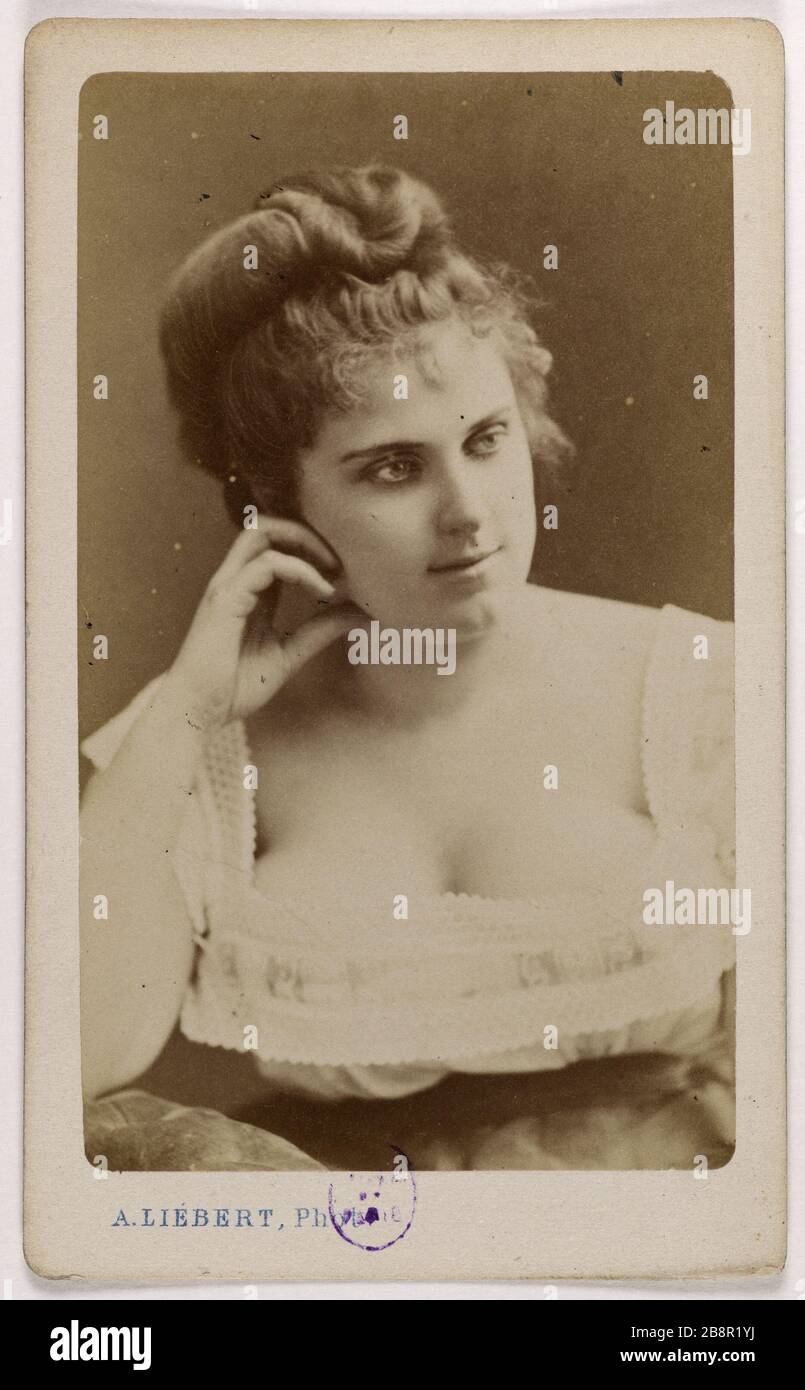Portrait de Blum (actrice) Alphonse Liébert (1827-1914). Portrait de Blum (actrice). Carte de visite (recto). Rage sur papier alluminé. 1876. Paris, musée Carnavalet. Banque D'Images