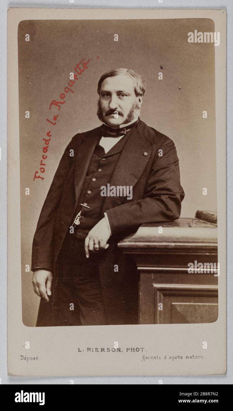 Portrait de Jean Louis Victor Adolphe Forcade la Roquette (1820-1874), (politicien) Portrait de Jean Louis Victor Adolphe de Forcade la Roquette (1820-1874), homme politique. Photo de Louis ou Pierre-Louis Pierson. Carte de visite (recto). Rage sur papier alluminé. Avant 1874-1874. Paris, musée Carnavalet. Banque D'Images