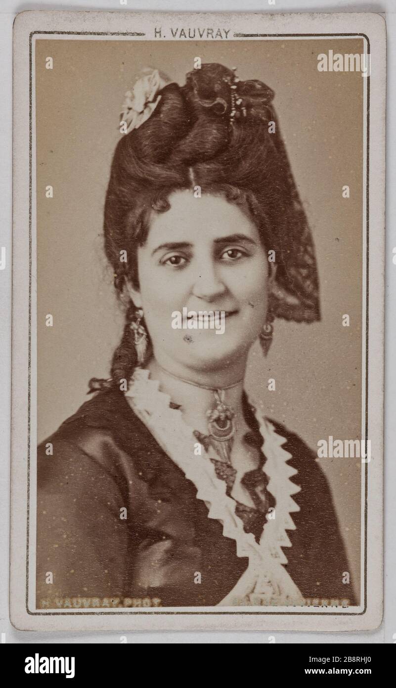 Portrait de Marie Thérèse (danseuse) Portrait de Thérèse Marie, danseuse. Carte de visite (recto). Photo d'Hippolte Vouvray. Rage sur papier alluminé. 1860-1890. Paris, musée Carnavalet. Banque D'Images