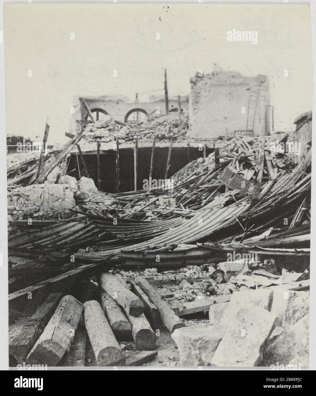 Auiteuil. Vue générale de la station /. Vue générale de la gare, Auteuil. La commune de Paris. Vue générale de la gare, Auteuil. Paris (XVIème arr.). Photo d'Hippolyte Blancard (1843-1924). Rage au plateau (recto). 1870-1871. Paris, musée Carnavalet. Banque D'Images