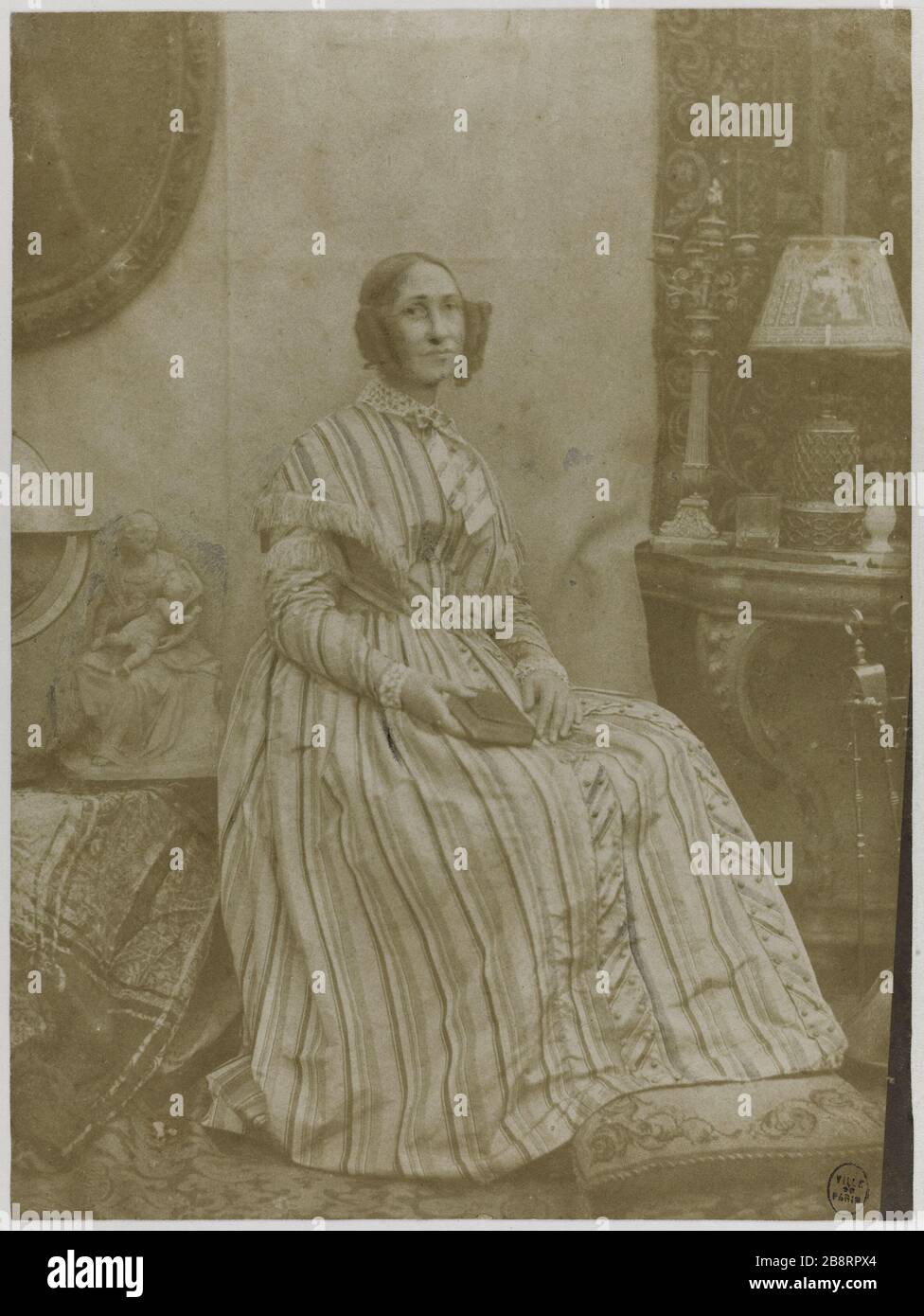 Portrait d'une Dame (mère). Portrait de femme (mère). Photo de Louis-désiré Blanquart-Evrard (1802-1872). Papier salé, vers 1865. Paris, musée Carnavalet. Banque D'Images