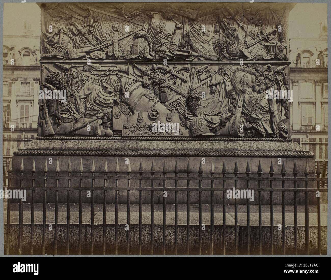 BAS DE LA COLONNE VENDOME, 1ère arrondissement, PARIS Bas de la colonie Vendôme, Paris (Ier arr.). 1860-1870. Photographie anonyme. Paris, musée Carnavalet. Banque D'Images