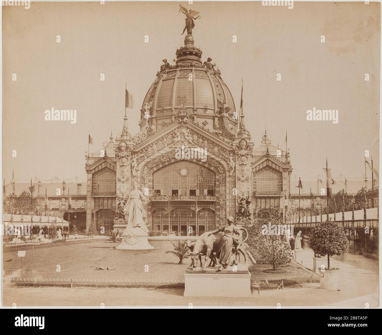 Exposition universelle de 1889. - le dôme central. Exposition universelle de 1889. - le dôme central, Palais de l'Industrie, champs-Elysées, 8ème arrondissement, Paris. Exposition universelle de 1889. Le Dôme Central, palais de l'Industrie, champs-Élysées. Paris (VIIIème arr.). Photographie de Neurdein Frères. Papier aluminé. En 1889-1889. Paris, musée Carnavalet. Banque D'Images Exposition universelle de 1889. - le dôme central. Exposition universelle de 1889. - le dôme central, Palais de l'Industrie, champs-Elysées, 8ème arrondissement, Paris. Exposition universelle de 1889. Le Dôme Central, palais de l'Industrie, champs-Élysées. Paris (VIIIème arr.). Photographie de Neurdein Frères. Papier aluminé. En 1889-1889. Paris, musée Carnavalet. Banque D'Images