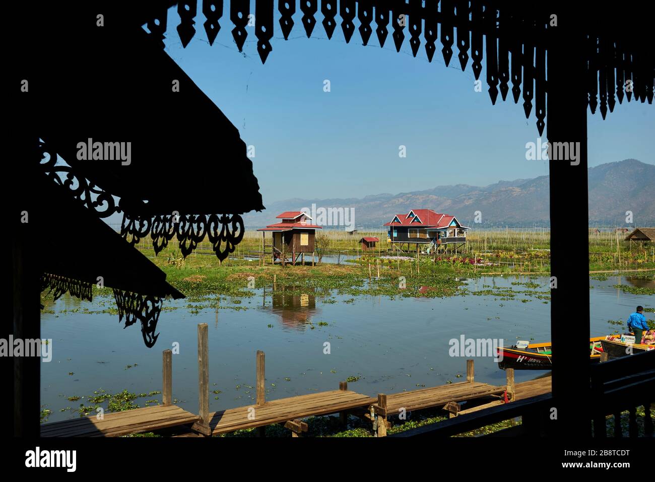 Blick auf schwimmende Gärten aus dem Nga-Phe-Kyaung-Kloster, Inle See, Shan-Staat, Myanmar Banque D'Images