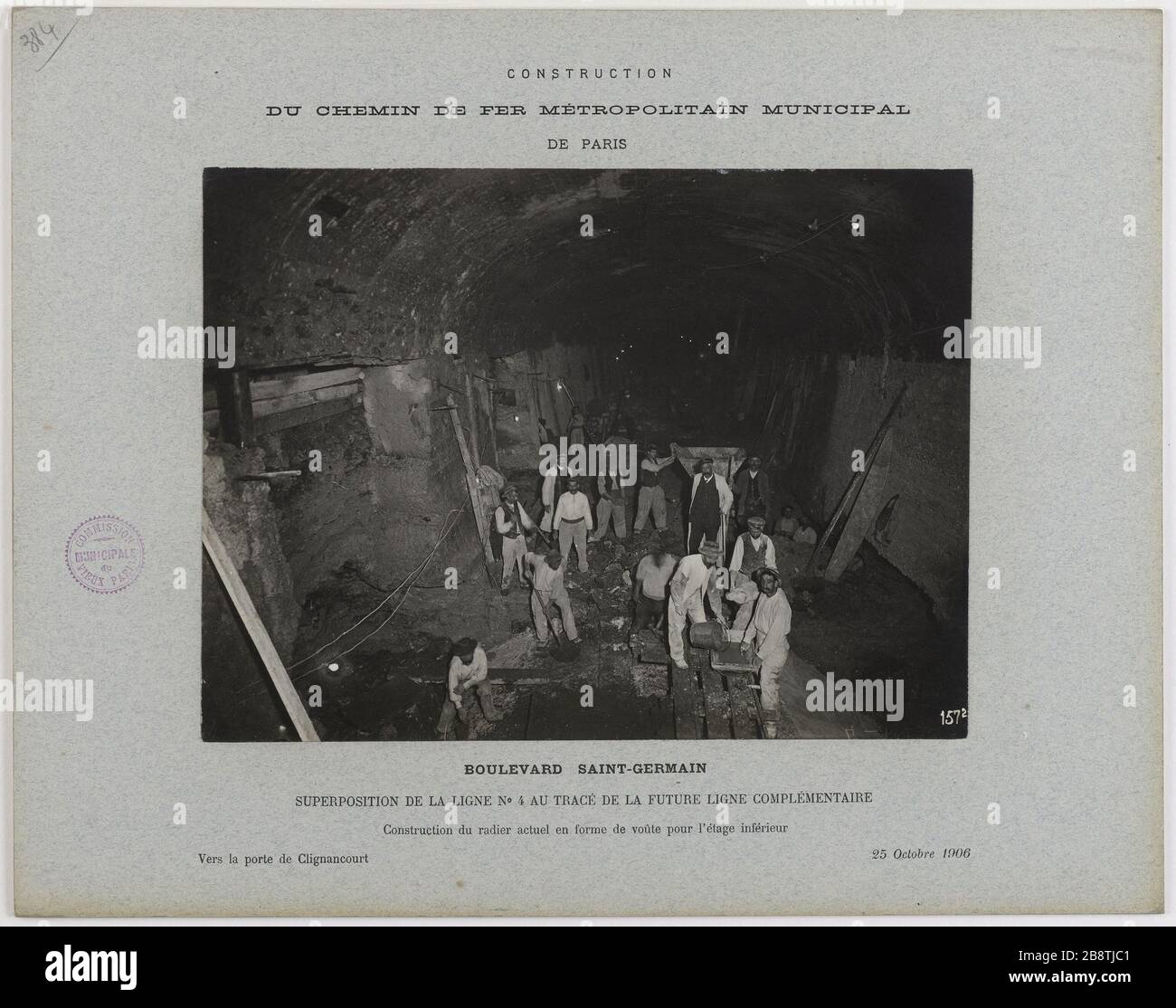 Construction de la ville métropolitaine de Paris boulevard Saint-Germain, superposant la ligne numéro 4 sur la route de la future ligne supplémentaire, construction de la route en forme de radeau active à l'étage inférieur de la porte de Clignancourt, 25 octobre 1906 6ème arrondissement, Paris. Construction de la ville métropolitaine de Paris boulevard Saint-Germain, superposant la ligne numéro 4 sur la route de la future ligne supplémentaire, construction de la route en forme de radeau active à l'étage inférieur de la porte de Clignancourt, 25 octobre 1906 Construction du chemin de fer métropolitain m Banque D'Images